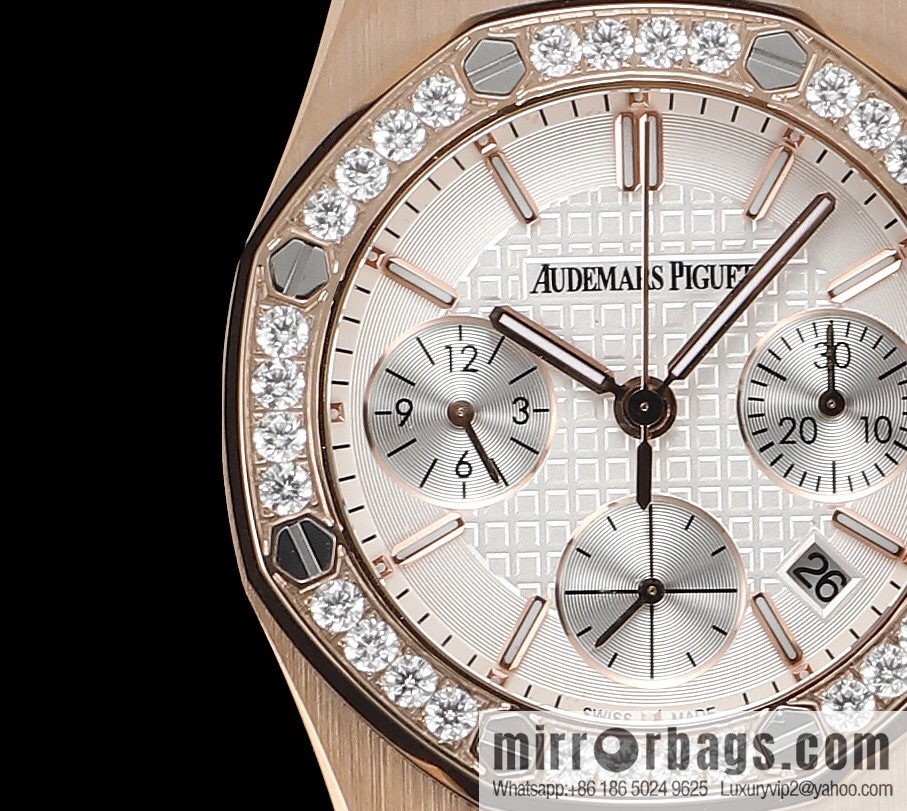 The new AP Audemars Piguet Royal Oak women's multi-function chronograph mechanical watch
