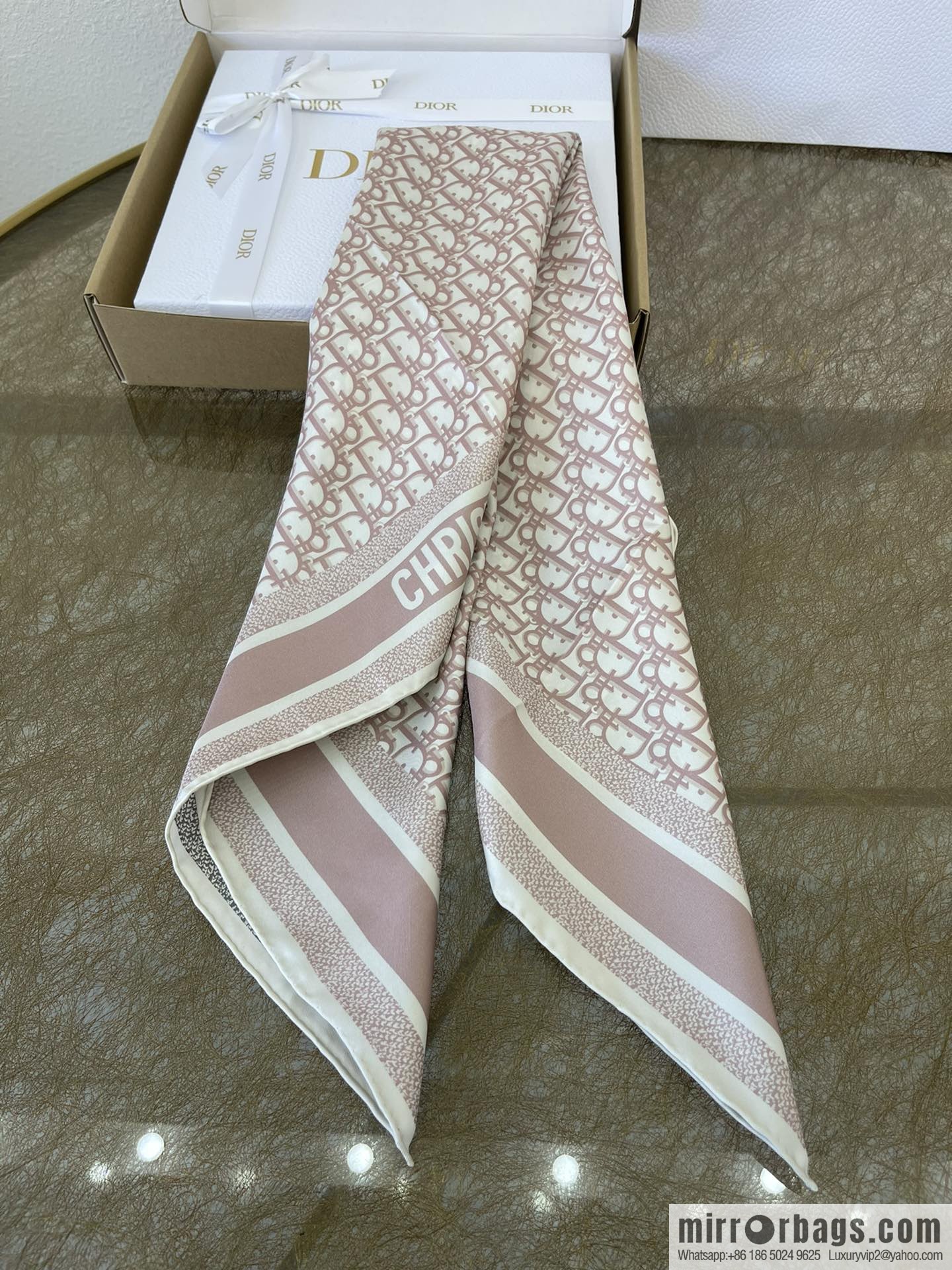 Dior D • Alphabet double-sided color matching gray rose powder square scarf
