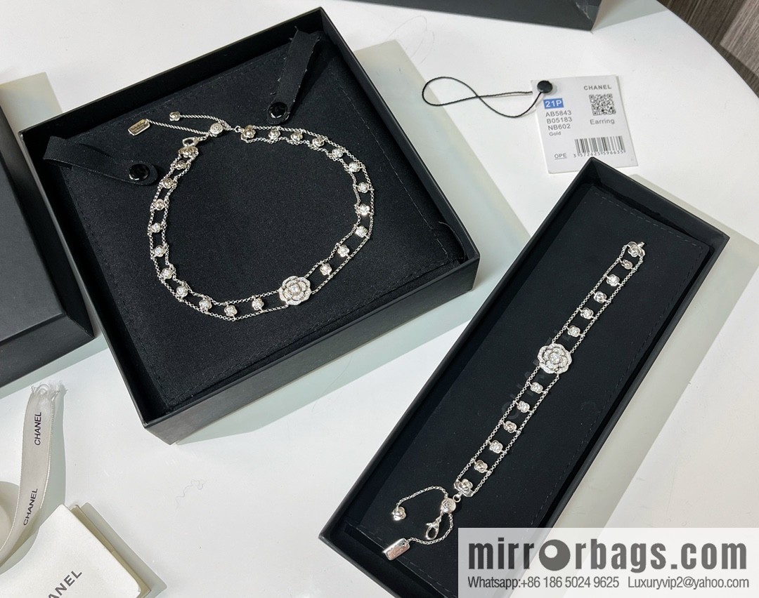 New ☑️ CHANEL Chanel double c double layer camellia necklace bracelet