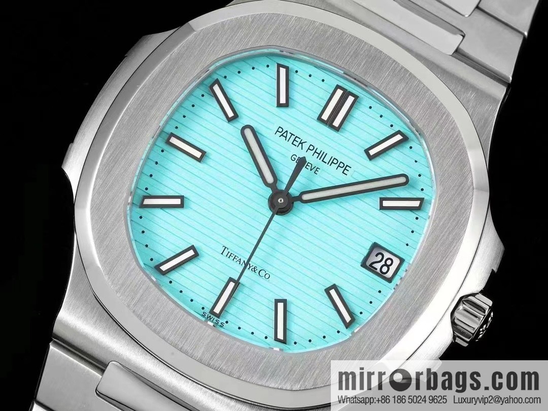 GR heritage boutique, launched the latest steel king Patek Philippe 5711_1P -001 NAutilus 40th anniversary watch