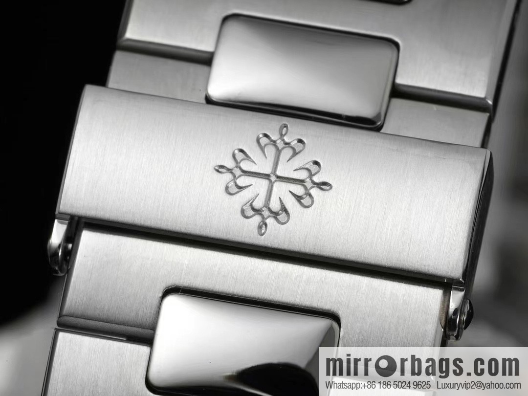 GR heritage boutique, launched the latest steel king Patek Philippe 5711_1P -001 NAutilus 40th anniversary watch