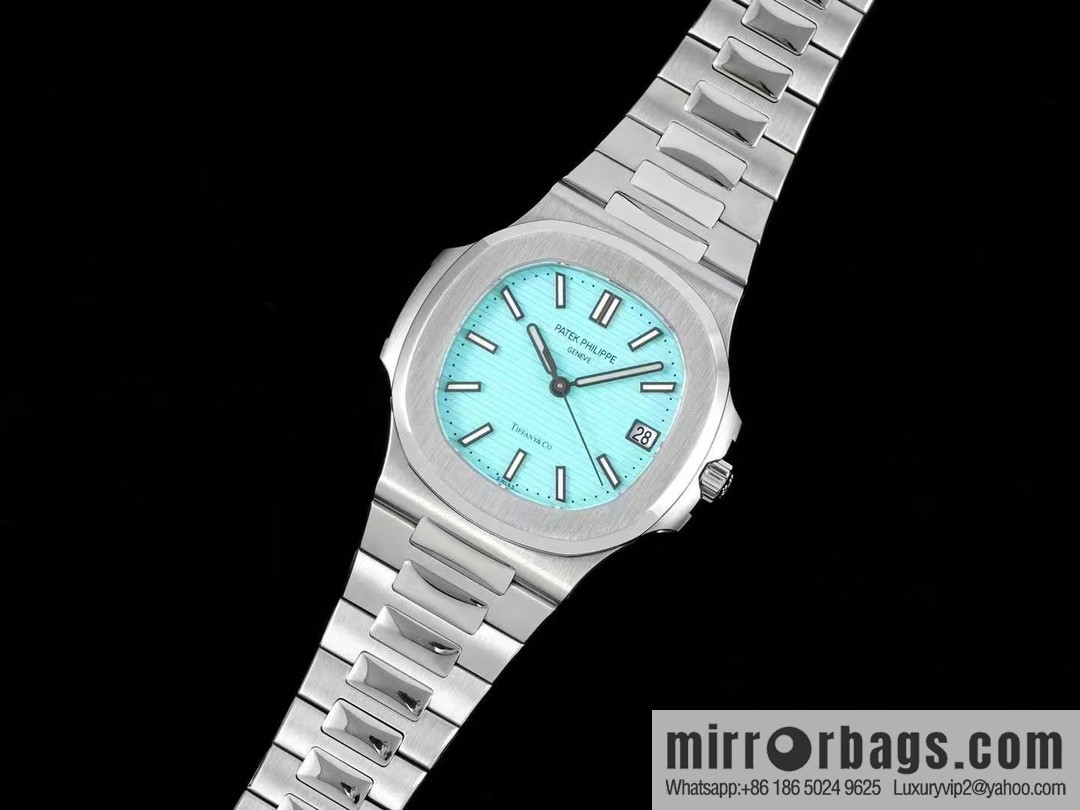 GR heritage boutique, launched the latest steel king Patek Philippe 5711_1P -001 NAutilus 40th anniversary watch