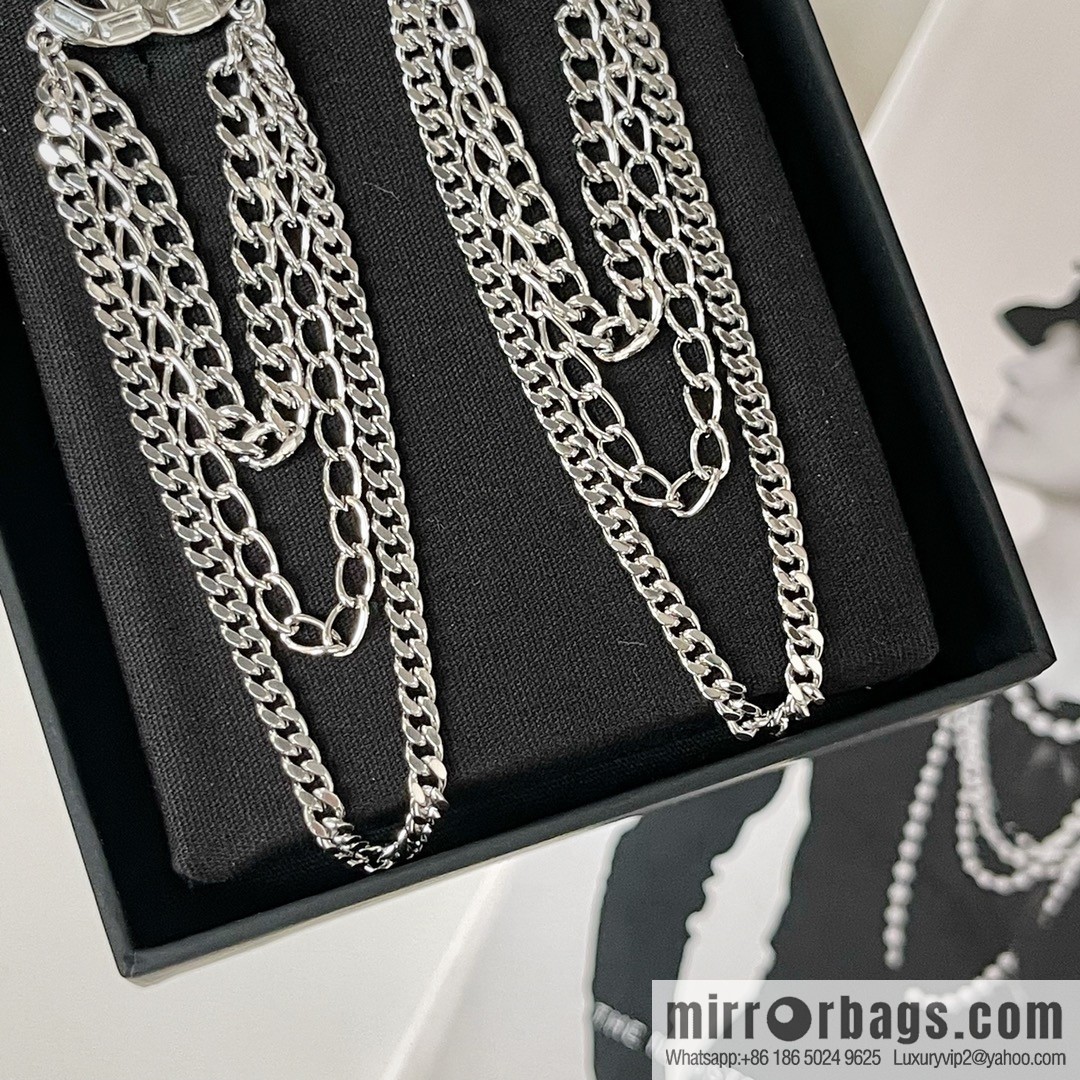 New ☑️ CHANEL Chanel double c square diamond tassel earrings