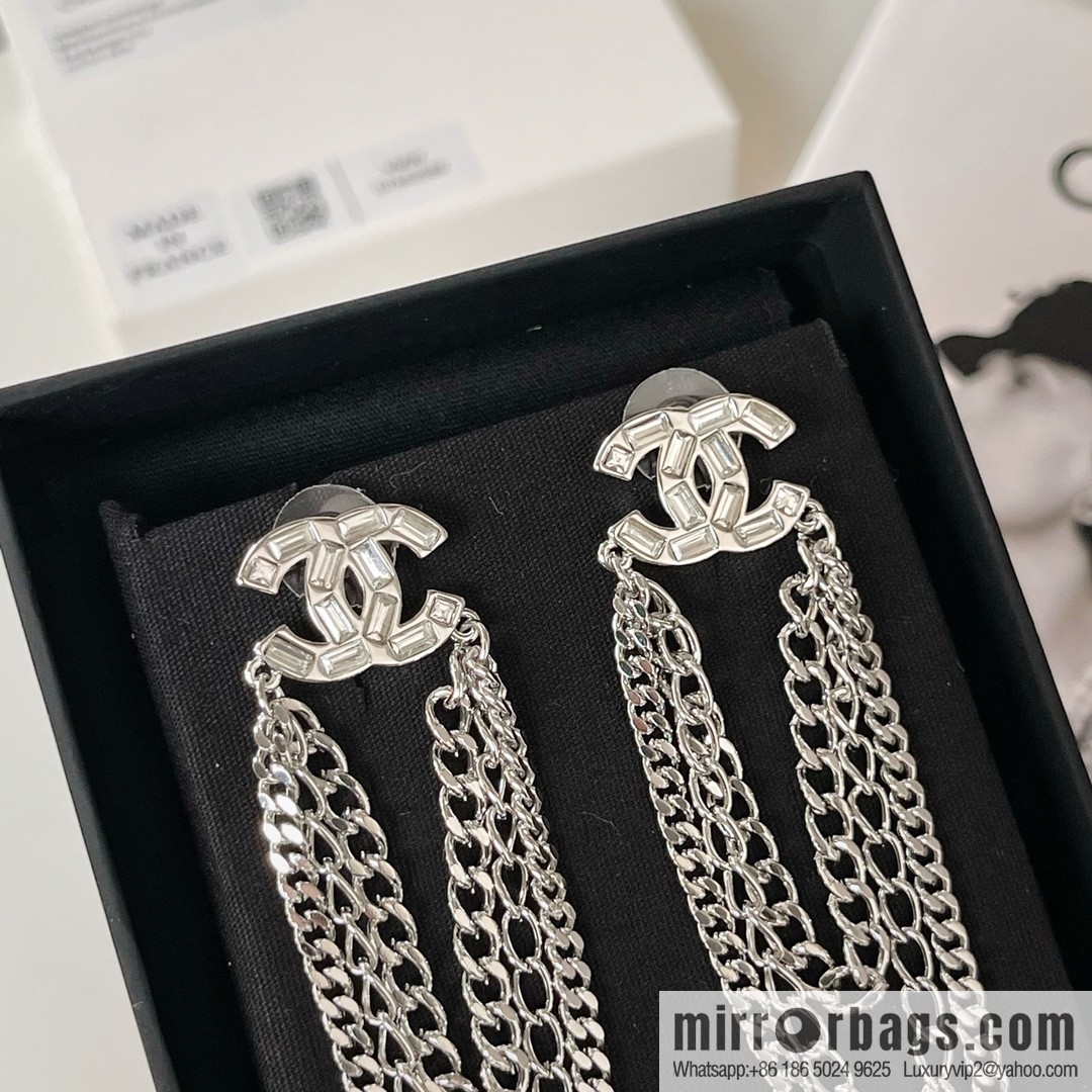 New ☑️ CHANEL Chanel double c square diamond tassel earrings