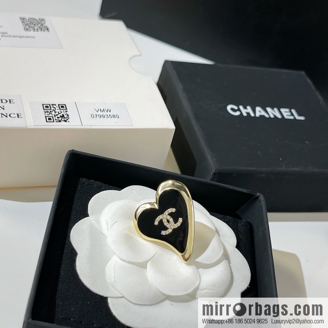New ☑️ Chanel double c heart of spades brooch