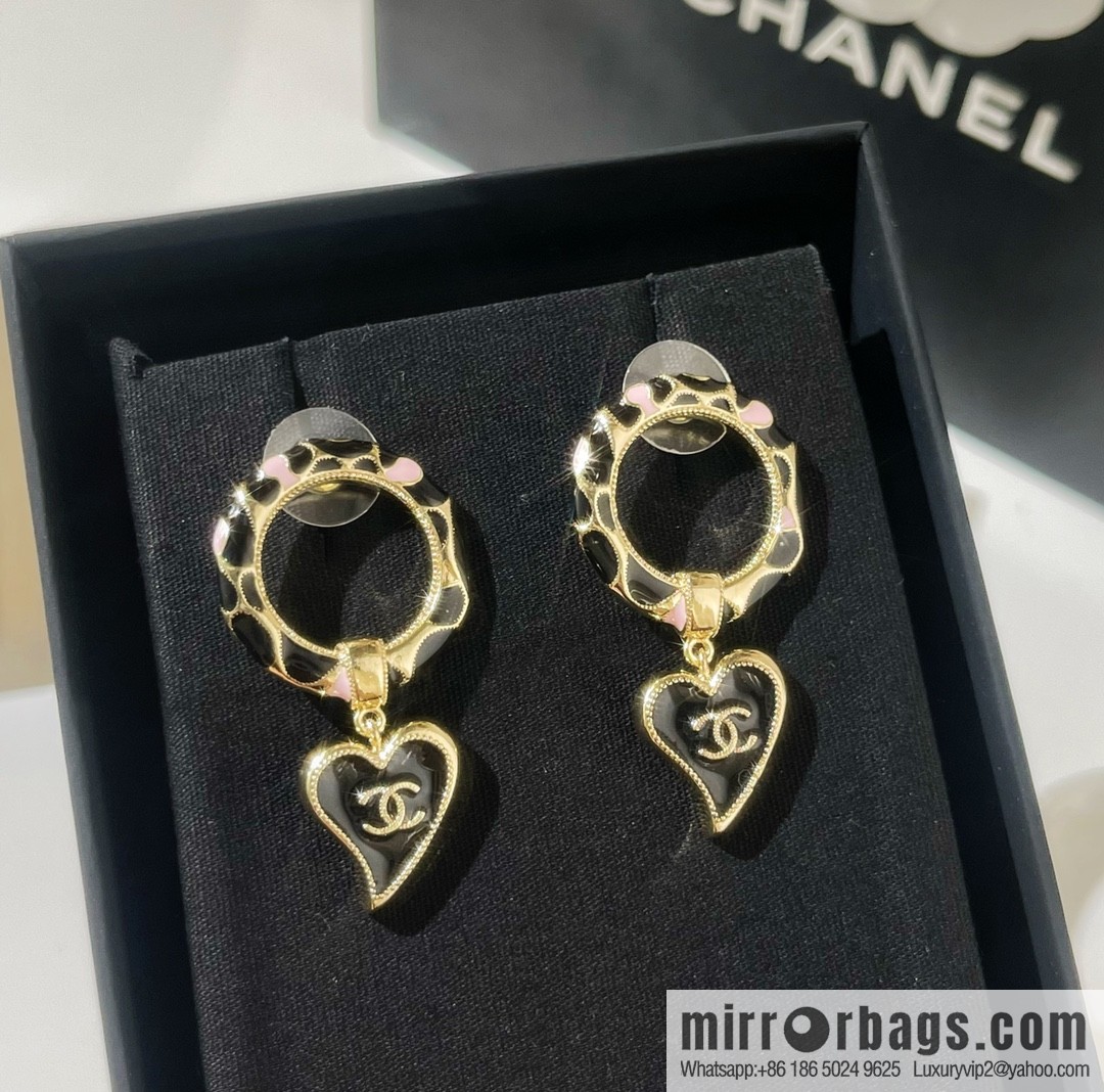 New ☑️ CHANEL Chanel double c peach heart stud earrings