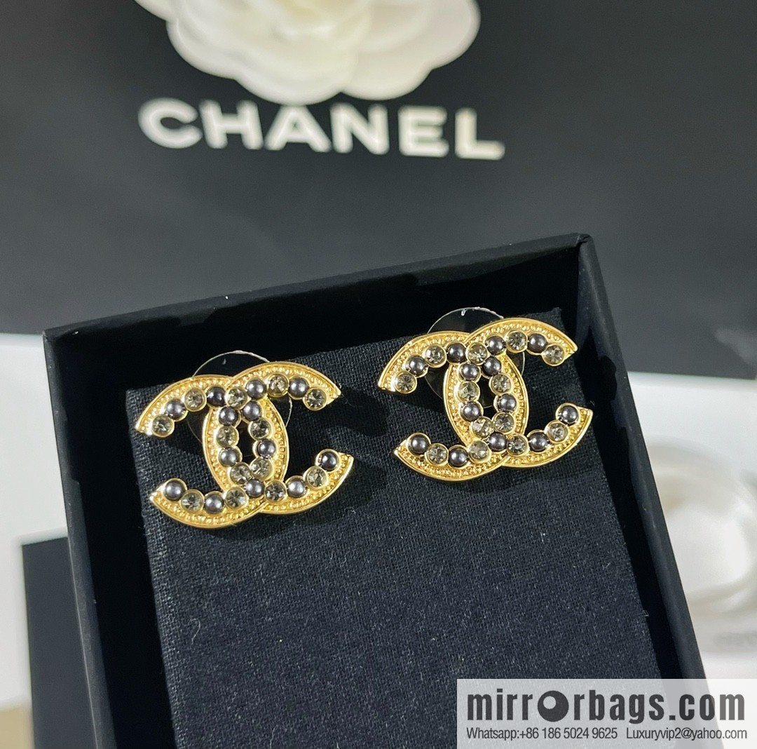 New ☑️ CHANEL Chanel double c pearl stud earrings