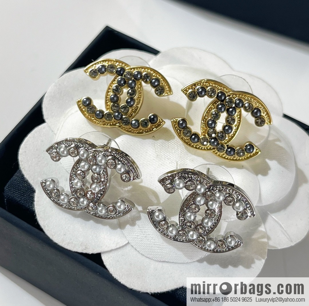 New ☑️ CHANEL Chanel double c pearl stud earrings
