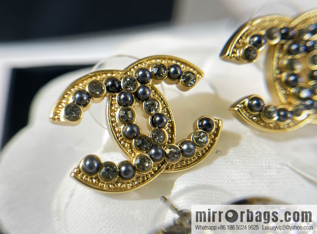 New ☑️ CHANEL Chanel double c pearl stud earrings
