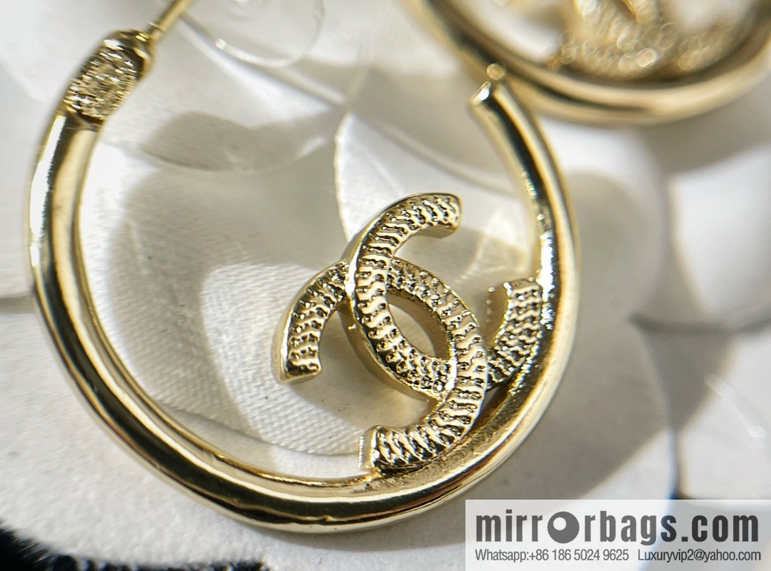 New ☑️ CHANEL Chanel double c stud earrings