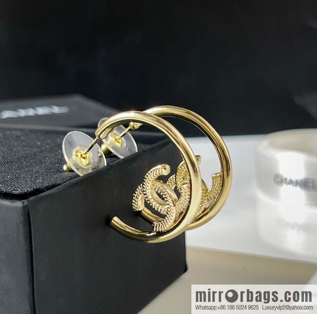 New ☑️ CHANEL Chanel double c stud earrings