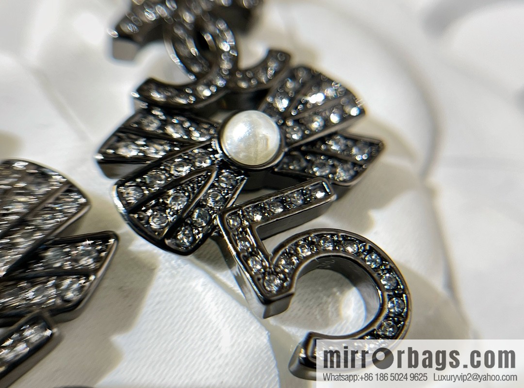 New ☑️ CHANEL Chanel double c star bow 5 word stud earrings