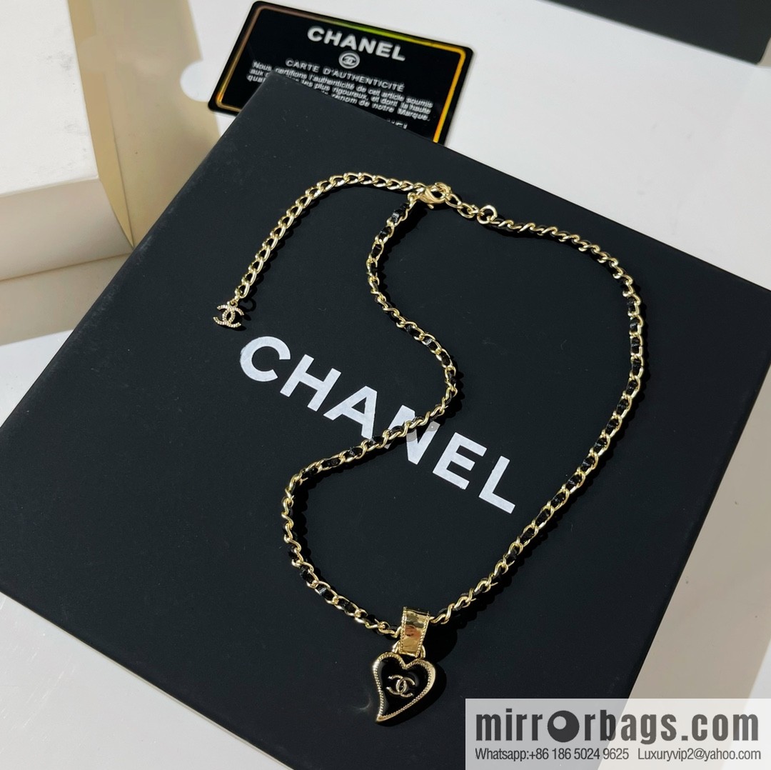New ☑️ CHANEL Chanel double c heart of spades necklace