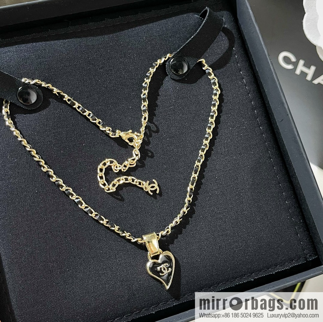 New ☑️ CHANEL Chanel double c heart of spades necklace