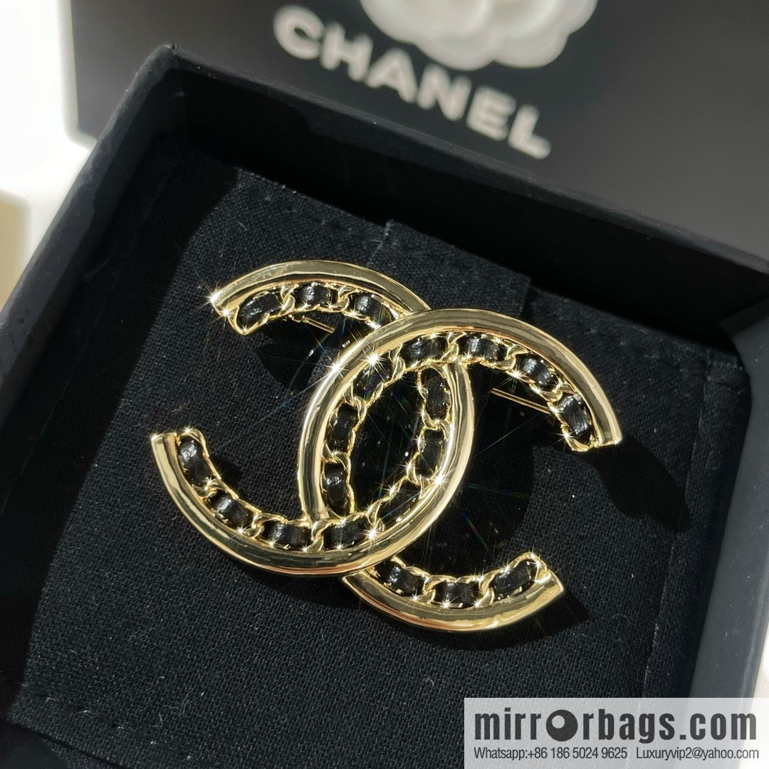 New ☑️ CHANEL Chanel double c black leather rope brooch