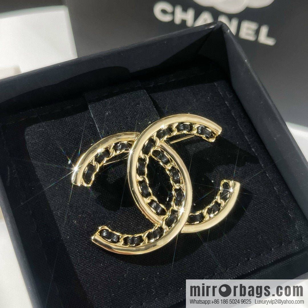 New ☑️ CHANEL Chanel double c black leather rope brooch