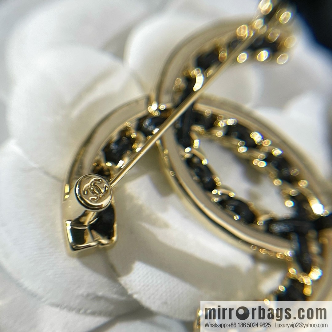 New ☑️ CHANEL Chanel double c black leather rope brooch