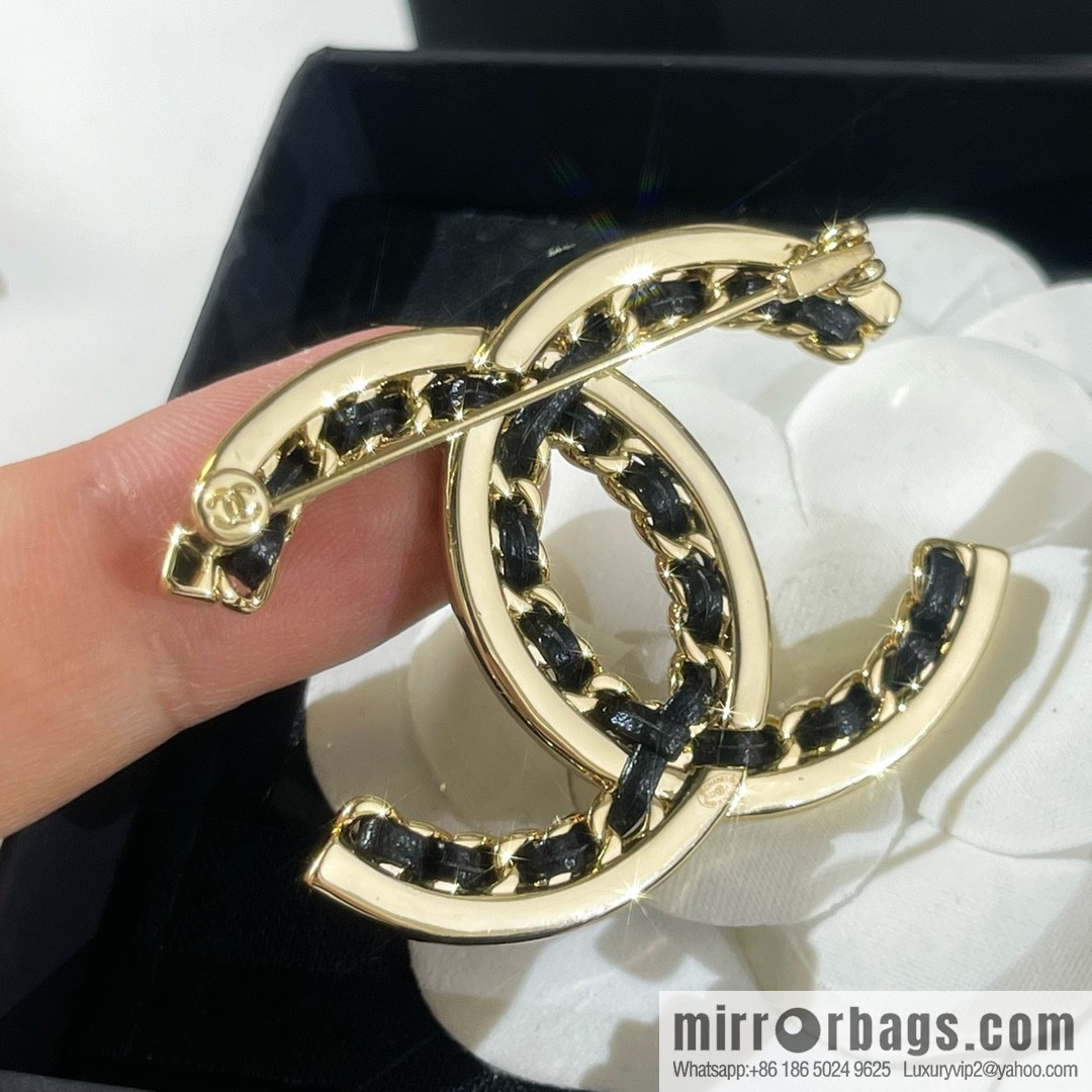 New ☑️ CHANEL Chanel double c black leather rope brooch