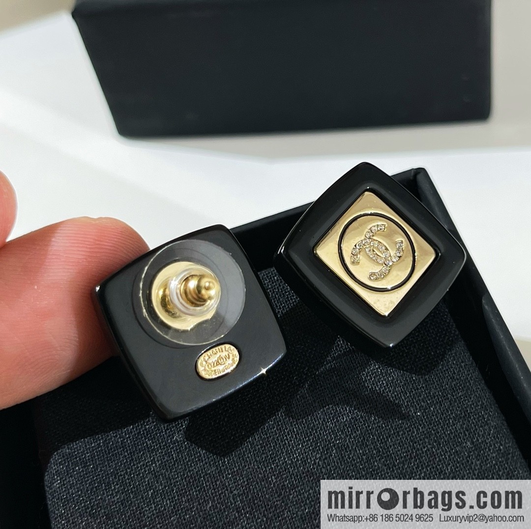 New ☑️ CHANEL Chanel double c stud earrings