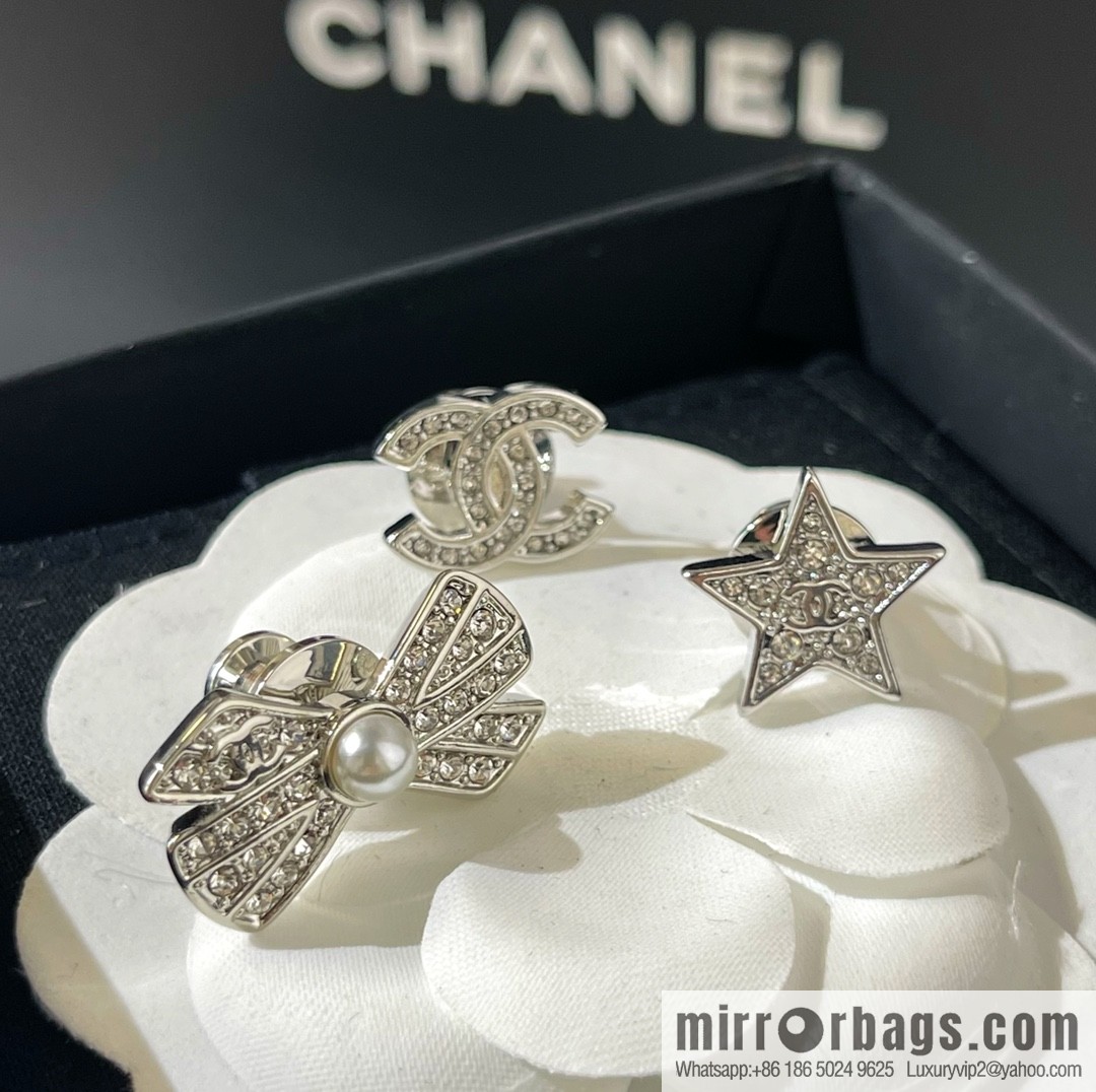 New ☑️ CHANEL Chanel double c bow, pentagram brooch