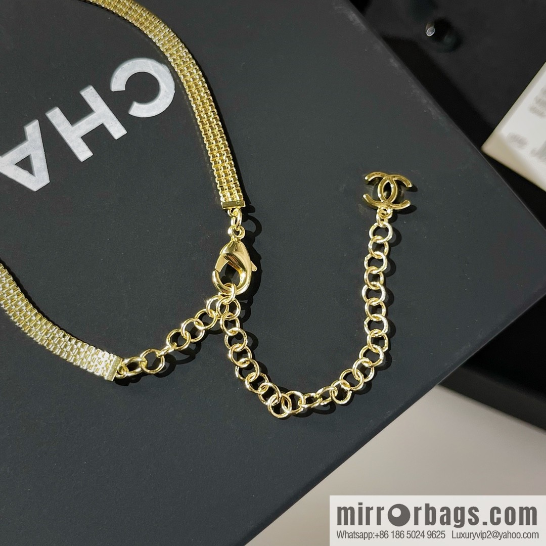 New ☑️ CHANEL Chanel double c round cake ancient gold coin choker necklace