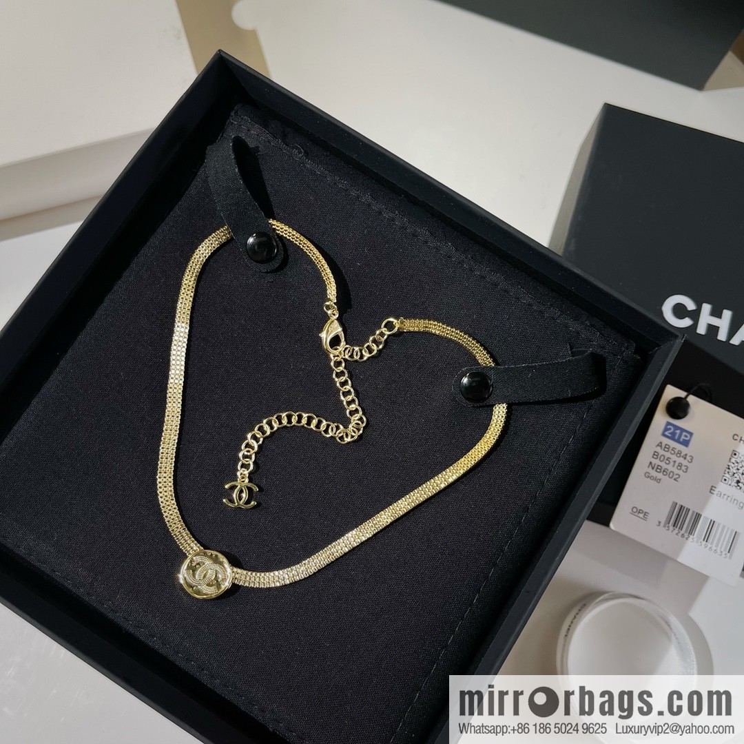 New ☑️ CHANEL Chanel double c round cake ancient gold coin choker necklace