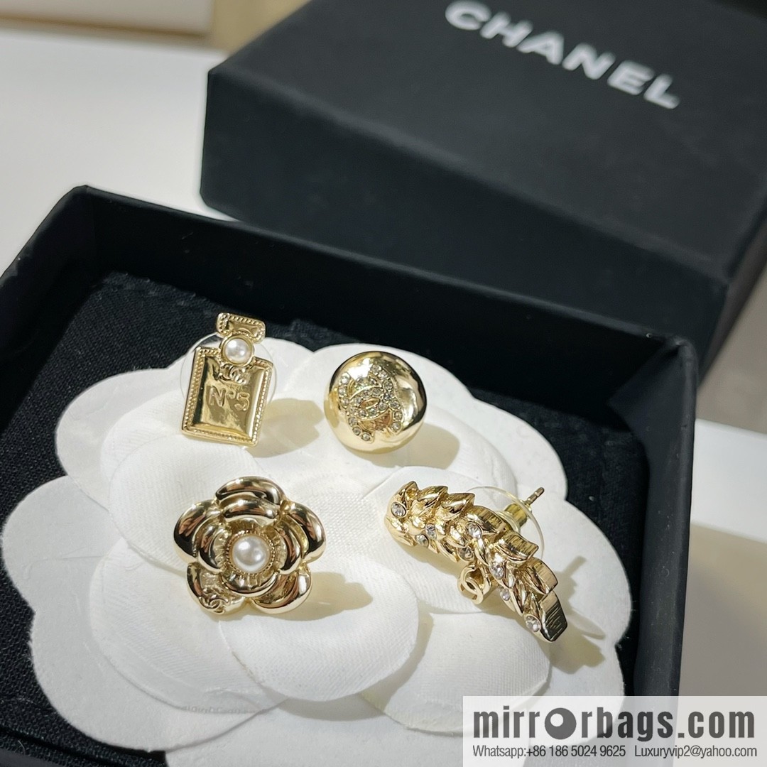 New ☑️ CHANEL Chanel round double c wheat ear perfume bottle camellia stud earrings