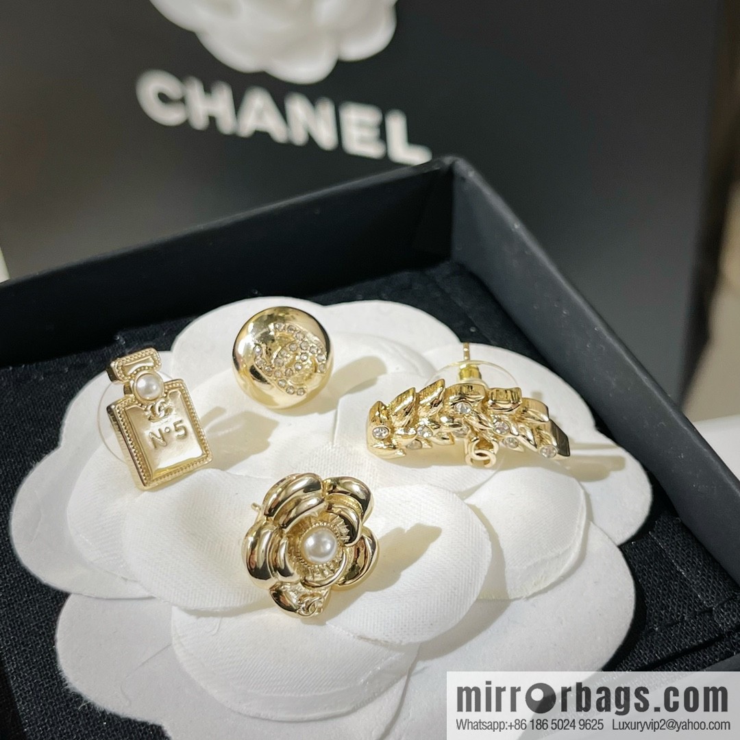 New ☑️ CHANEL Chanel round double c wheat ear perfume bottle camellia stud earrings