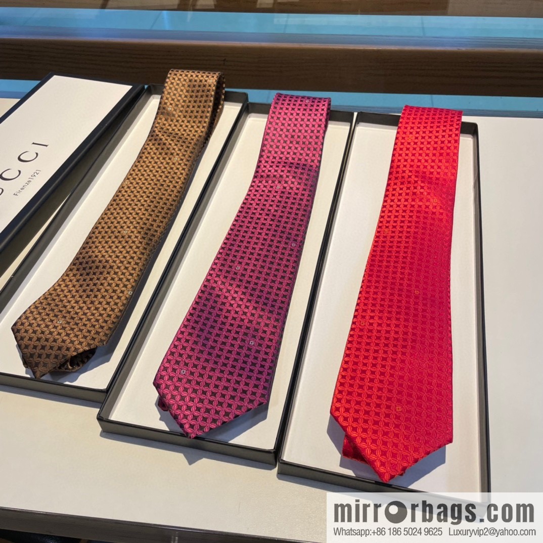 GUCCI Gucci 100% Top Jacquard Silk Men's Tie