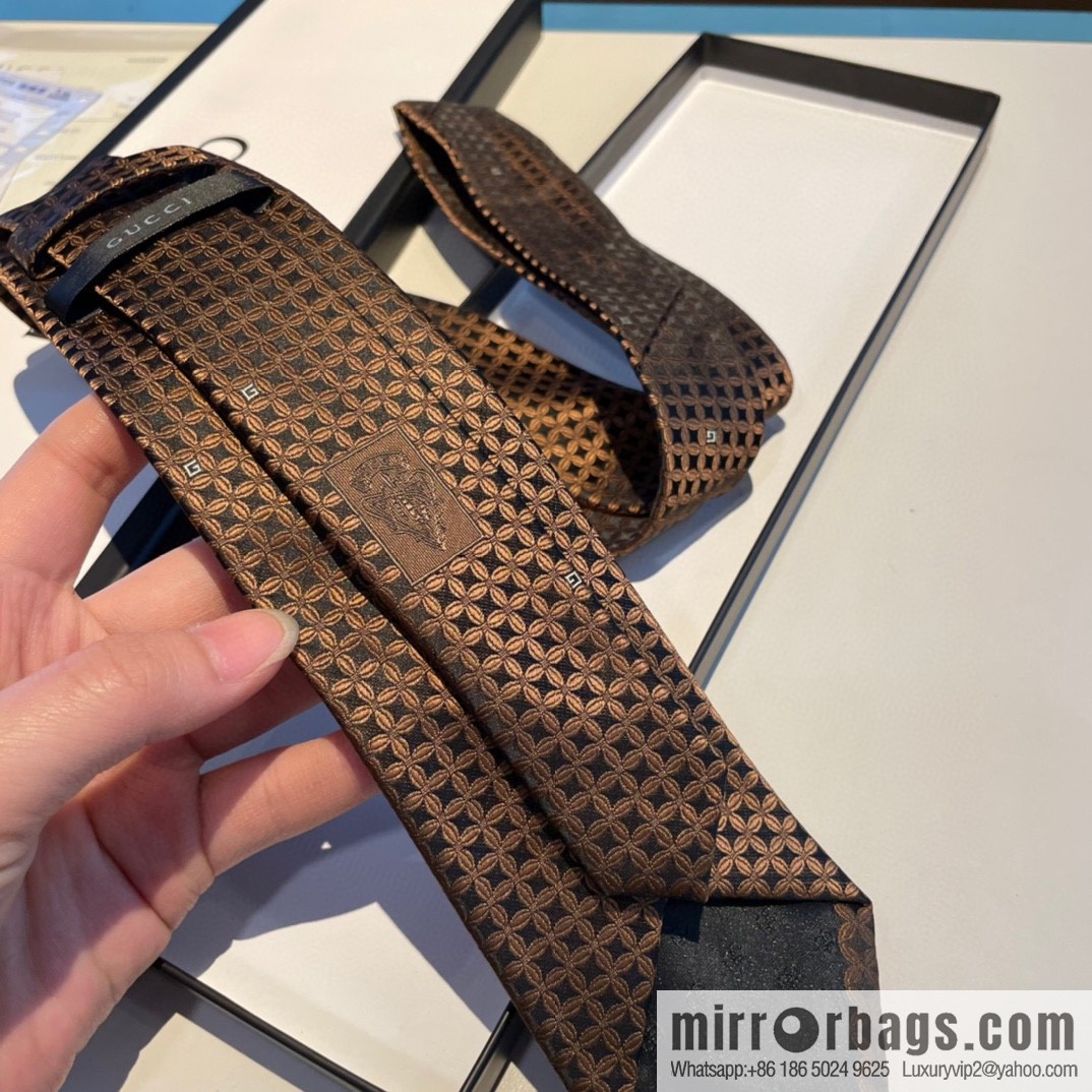 GUCCI Gucci 100% Top Jacquard Silk Men's Tie