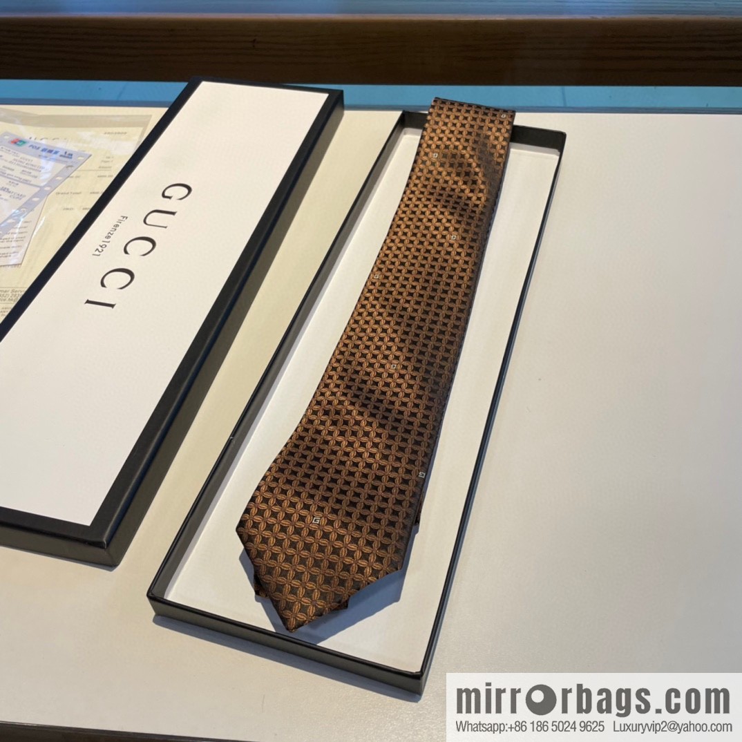 GUCCI Gucci 100% Top Jacquard Silk Men's Tie