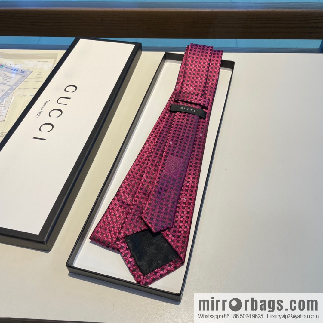 GUCCI Gucci 100% Top Jacquard Silk Men's Tie