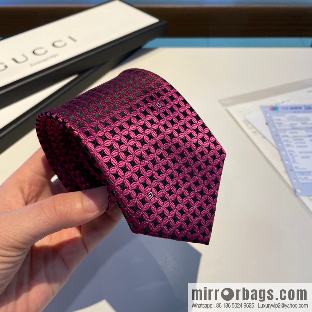 GUCCI Gucci 100% Top Jacquard Silk Men's Tie