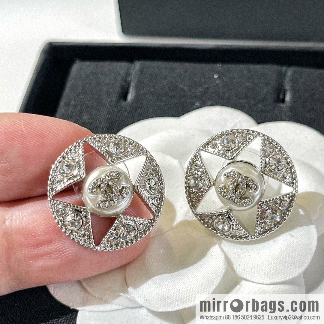 New ☑️ CHANEL Chanel double c pentagram ⭐ star stud earrings