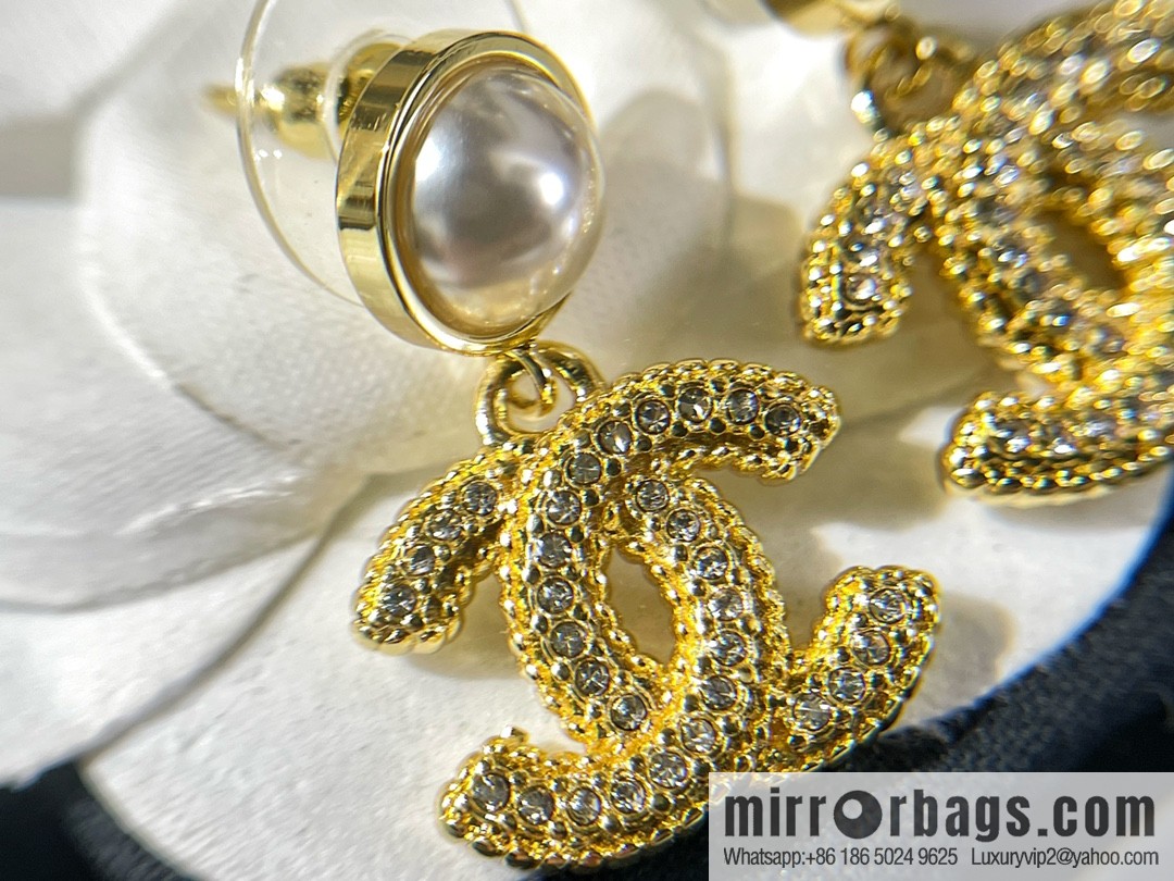 New ☑️ CHANEL Chanel wheat ear double c pearl stud earrings
