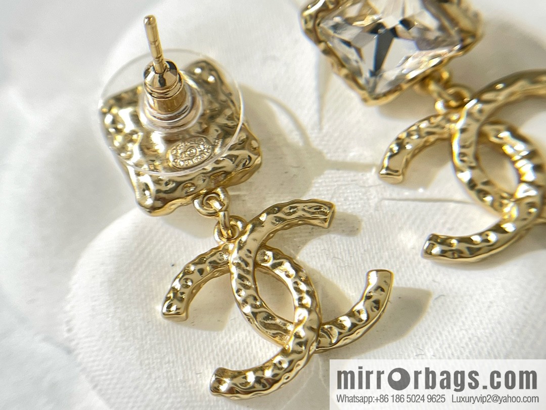 New ☑️ CHANEL Chanel double c square diamond stud earrings