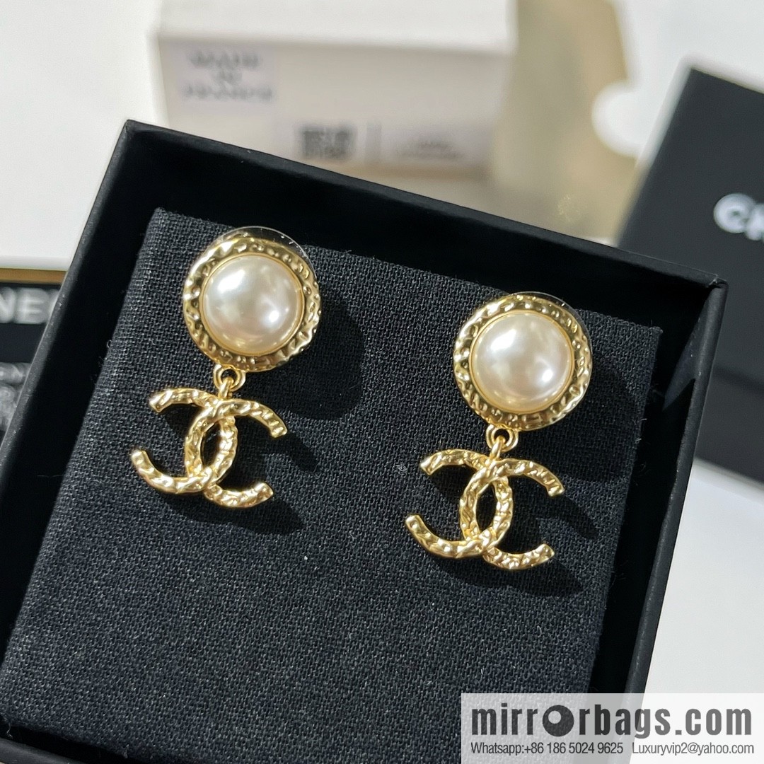 New ☑️ CHANEL Chanel double c pearl stud earrings