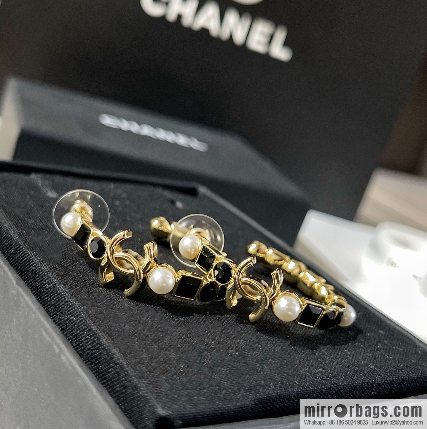 New ☑️ CHANEL Chanel double c black square diamond pearl stud earrings