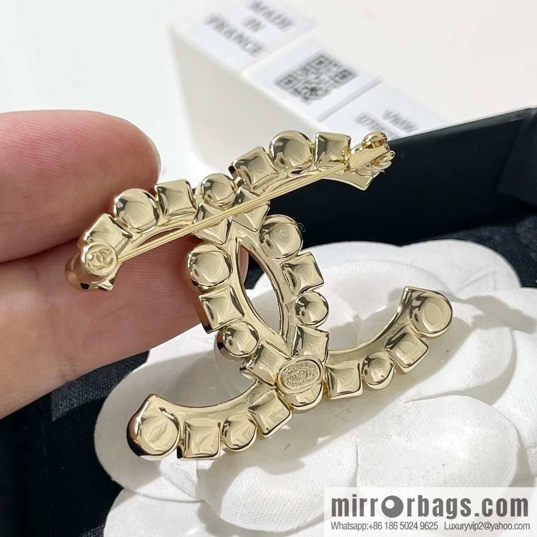 New ☑️ CHANEL Chanel double c black square diamond pearl brooch