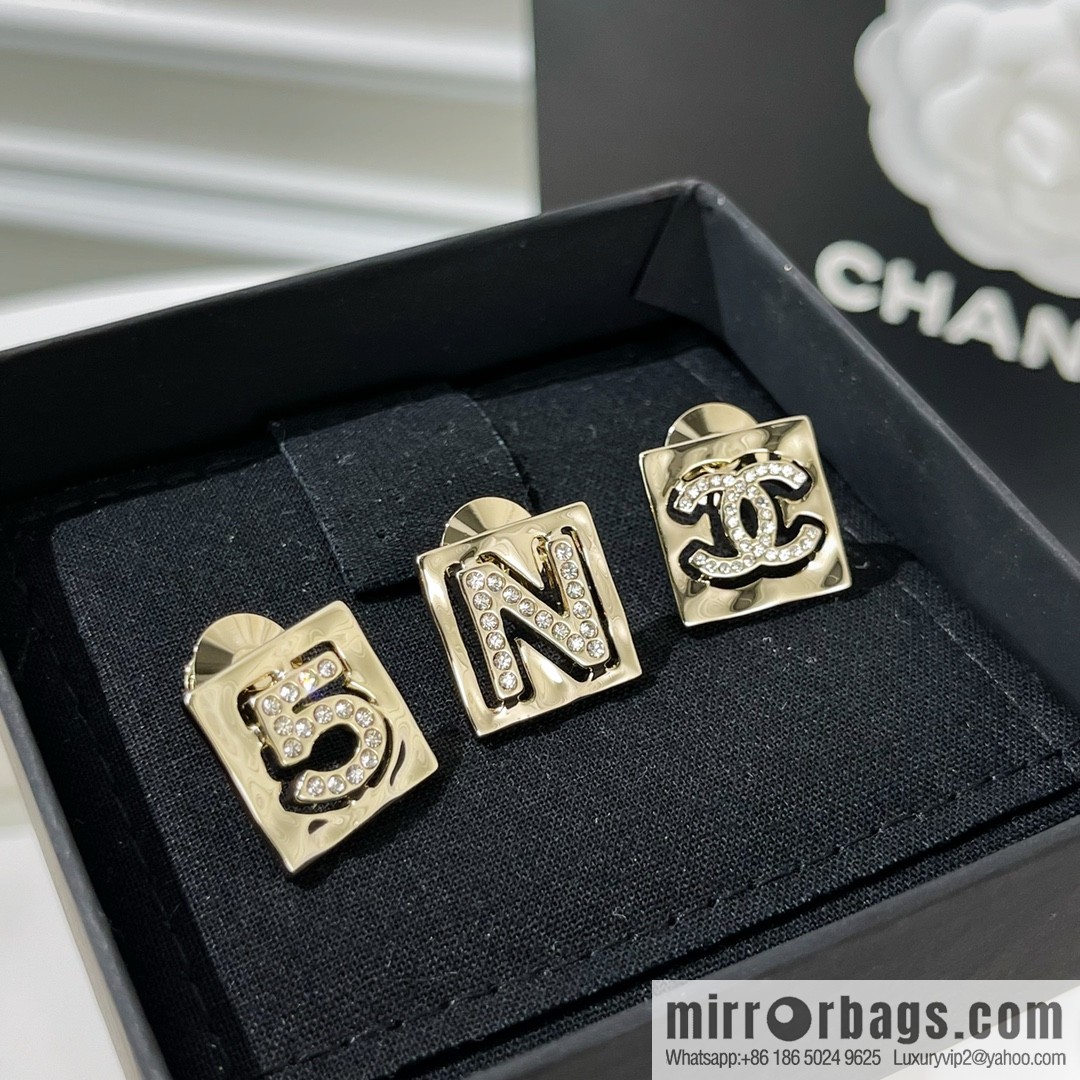 New ☑️ CHANEL Chanel double c N letter 5 word brooch