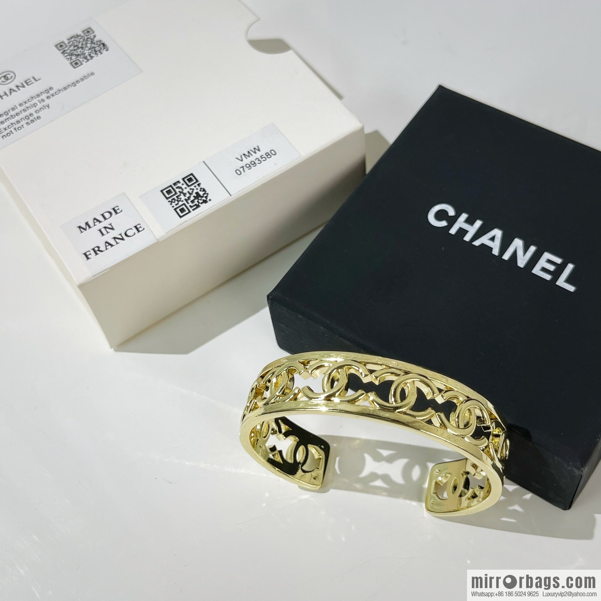 New ☑️ CHANEL Chanel double c cut-out bracelet