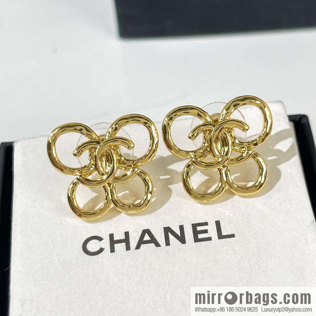New ☑️ CHANEL Chanel gold double c butterfly stud earrings