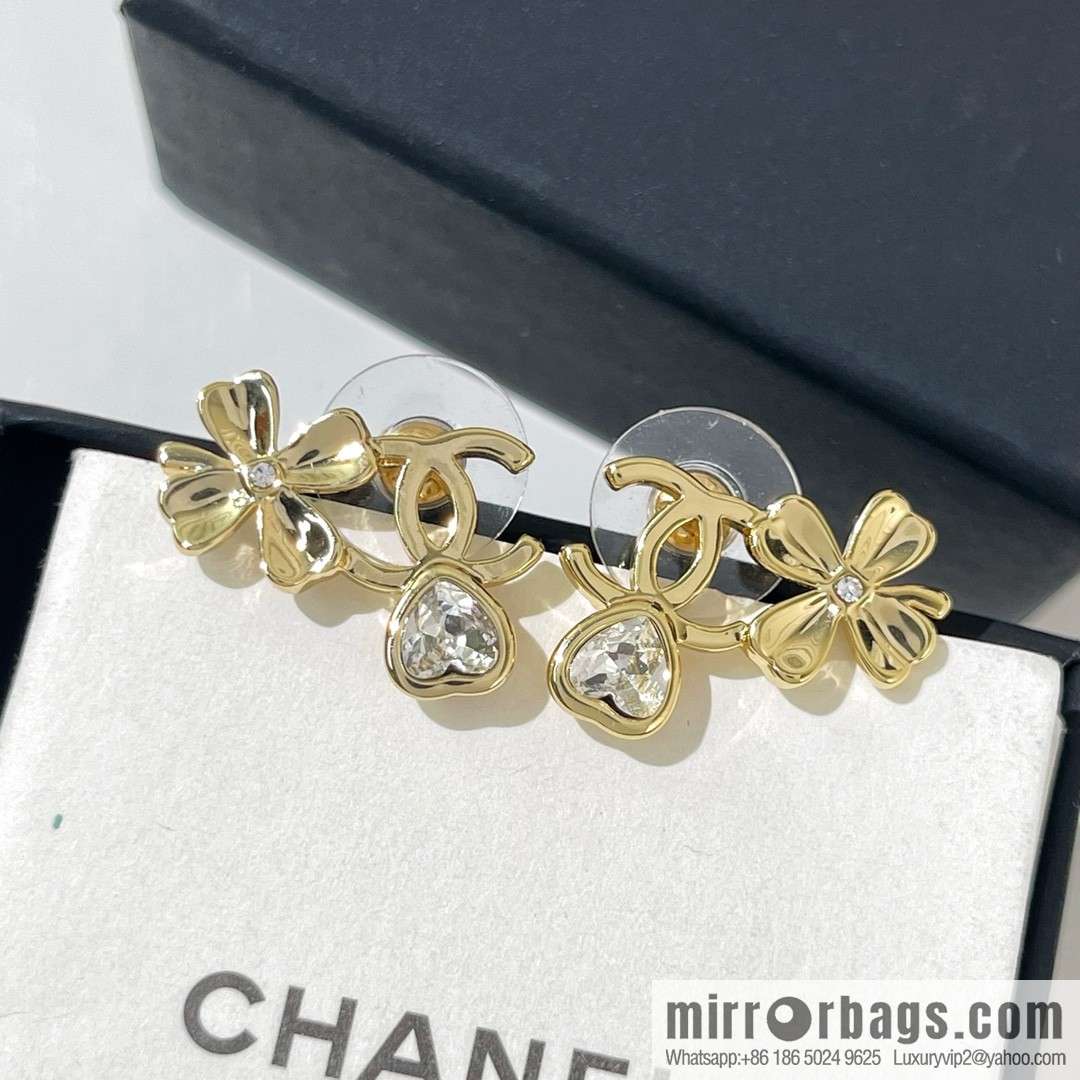 New ☑️ CHANEL Chanel gold double c four-leaf clover love stud earrings