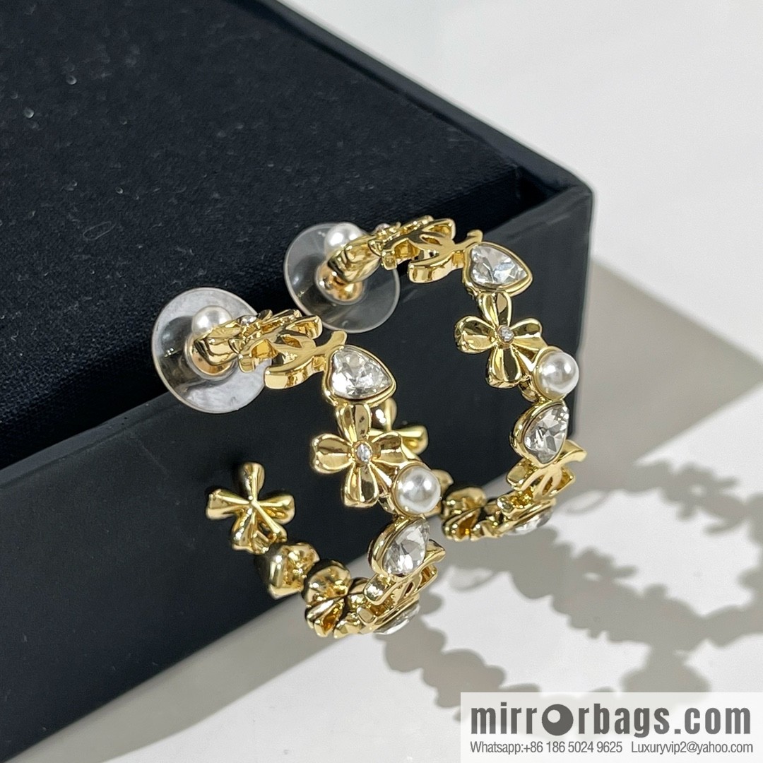 New ☑️ CHANEL Chanel double c four-leaf clover love pearl stud earrings