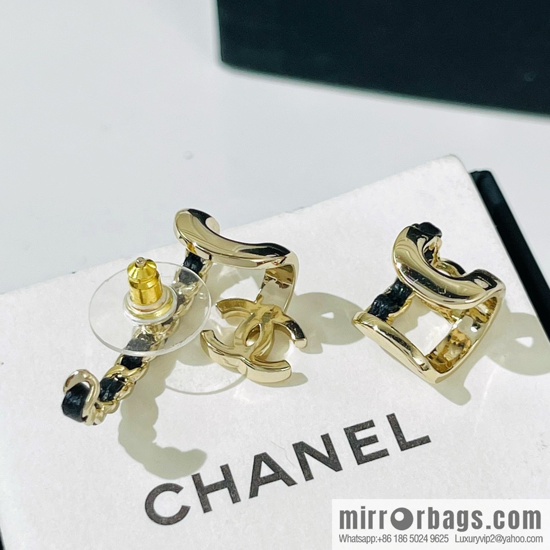 New ☑️ CHANEL Chanel black leather rope double c asymmetrical stud earrings clip