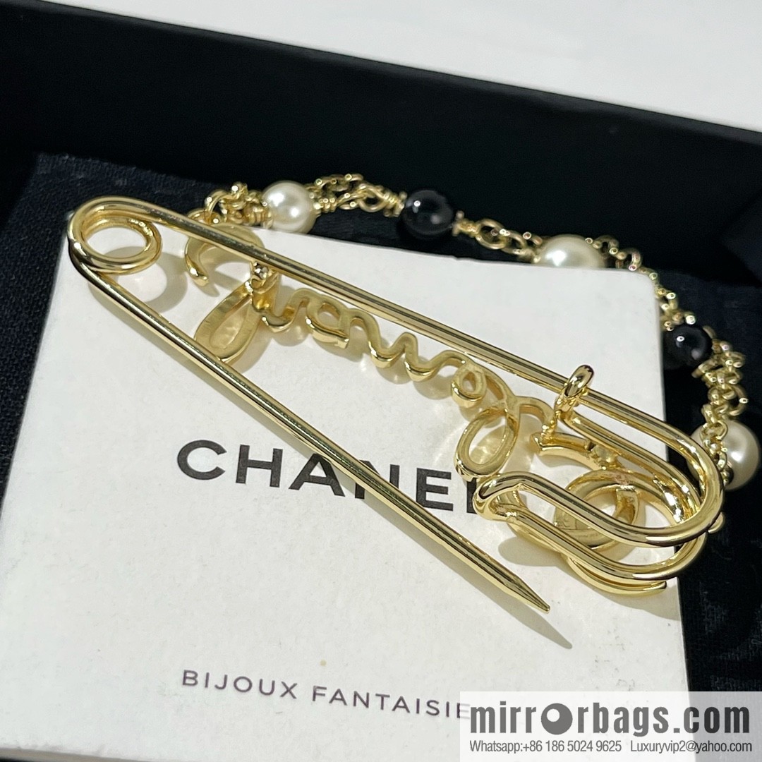 New ☑️ CHANEL Chanel double c fringed pearl pin 🧷 brooch
