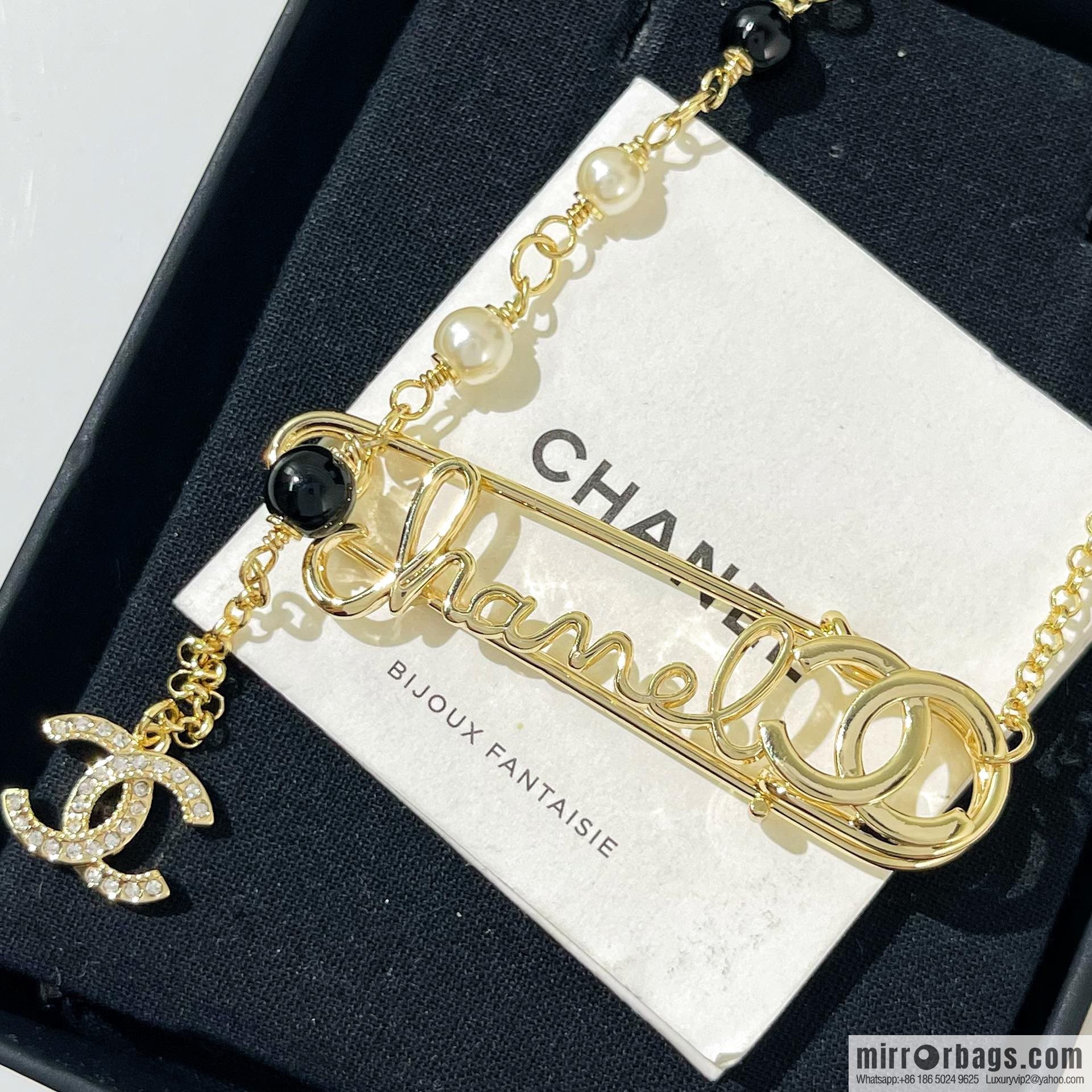 New ☑️ CHANEL Chanel double c fringed pearl pin 🧷 necklace