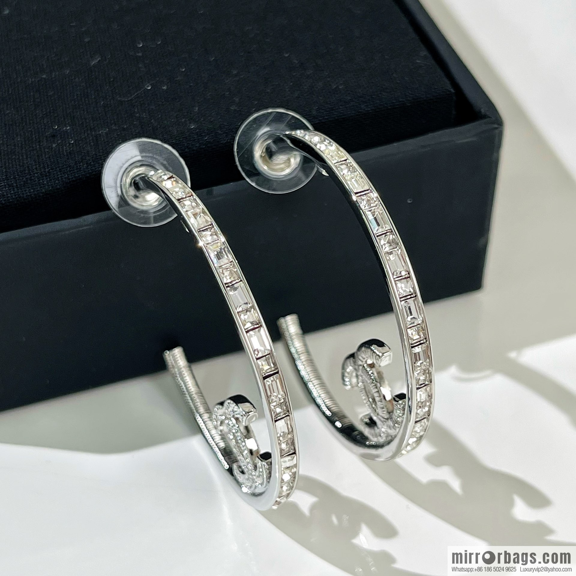 New ☑️ CHANEL Chanel full diamond double c stud earrings