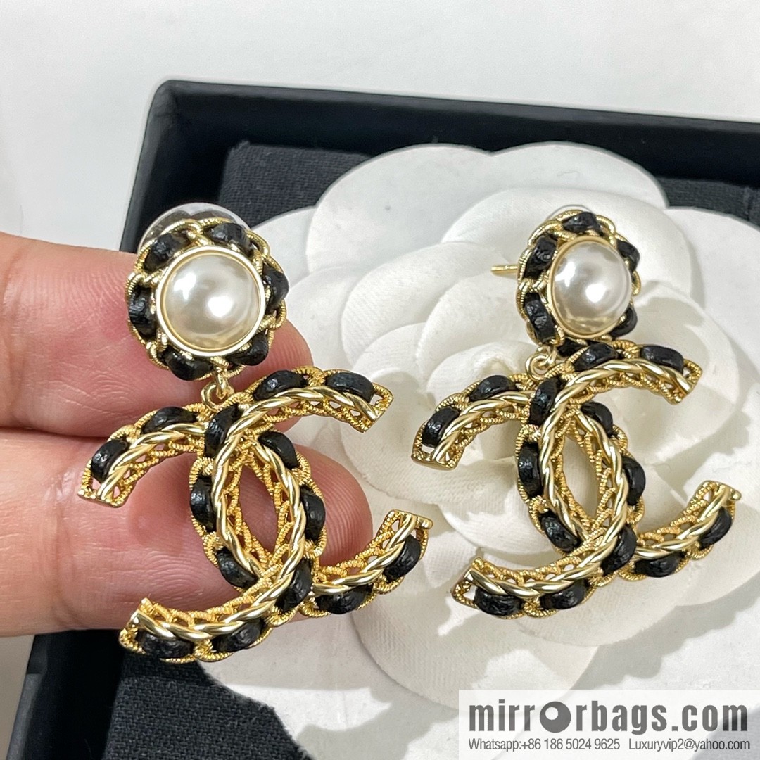 New ☑️ CHANEL Chanel double c black leather rope stud earrings