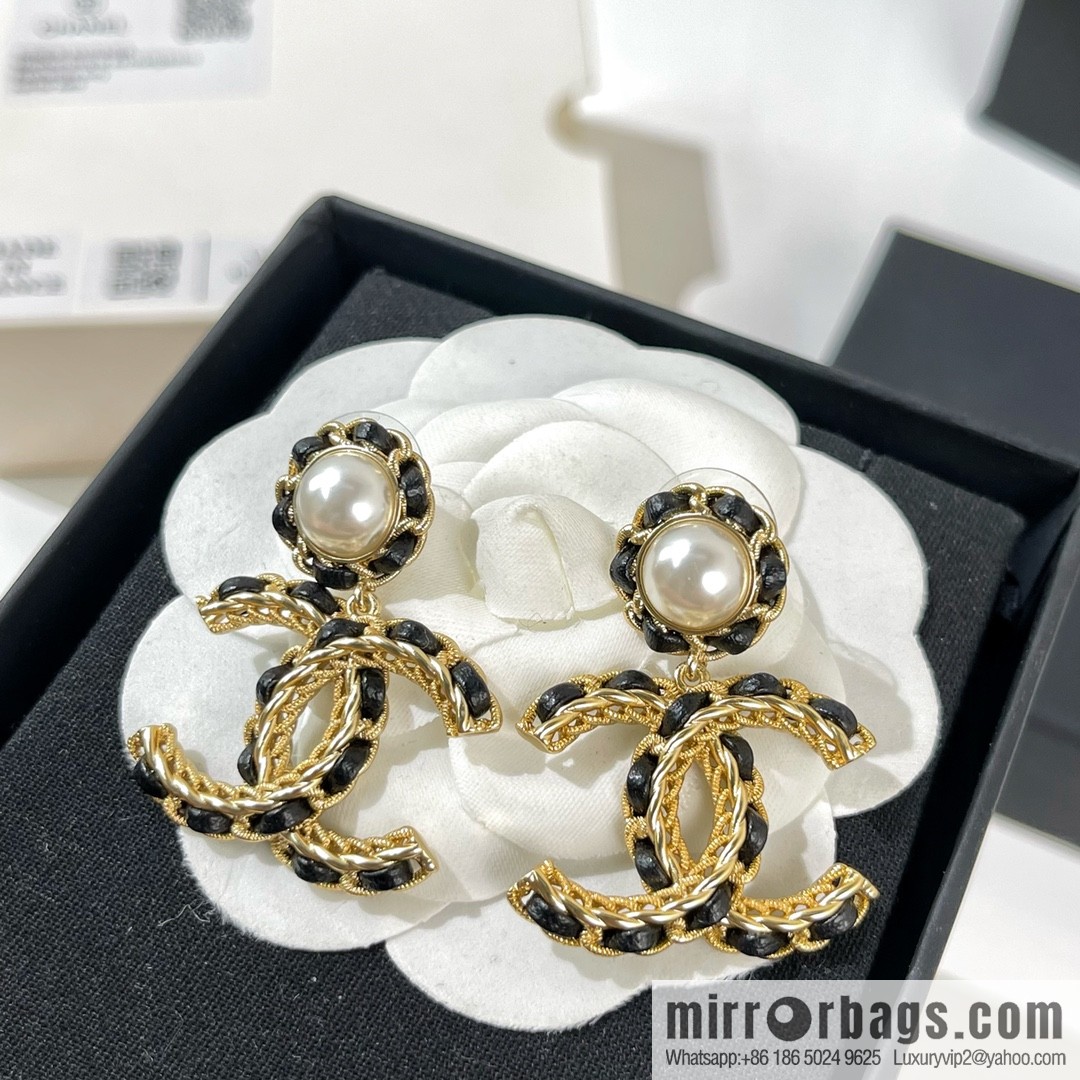 New ☑️ CHANEL Chanel double c black leather rope stud earrings